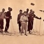 Il gruppo ai piedi del Monviso [Foto di Giusto Baudracco]