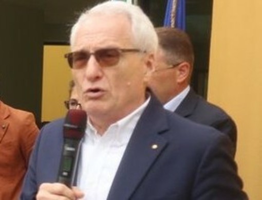 Franco Calcagno, dirigente scolastico dell’Istituto Comprensivo Borgo Gesso di Cuneo: "Il Natale è tempo di pausa, ma anche occasione preziosa di riflessione" Franco Calcagno, dirigente scolastico dell’Istituto Comprensivo Borgo Gesso di Cuneo: "Il Natale è tempo di pausa, ma anche occasione preziosa di riflessione"