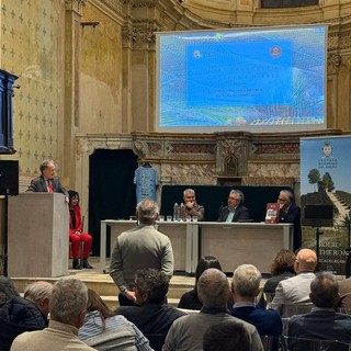 L’Enoteca Regionale del Roero chiude un anno ricco di attività con un incontro dedicato al confronto, alla programmazione e agli auguri L’Enoteca Regionale del Roero chiude un anno ricco di attività con un incontro dedicato al confronto, alla programmazione e agli auguri