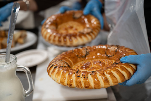 Terra Madre, Slow Food rilancia il diritto al cibo: "Non basta riempire i piatti, servono terra, acqua, semi e conoscenza" Terra Madre, Slow Food rilancia il diritto al cibo: "Non basta riempire i piatti, servono terra, acqua, semi e conoscenza"
