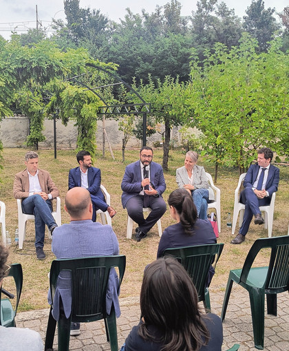 Un momento della seconda edizione della "Scuola di Sostenibilità" Un momento della seconda edizione della "Scuola di Sostenibilità"