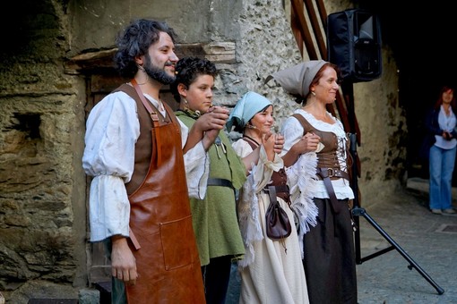 Con una festa nuziale del 1499 si conclude il viaggio de "I Racconti del Marchesato" Con una festa nuziale del 1499 si conclude il viaggio de "I Racconti del Marchesato"