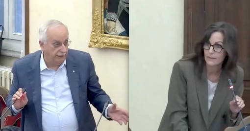 Il consigliere Civallero e l'assessora Clerico durante il dibattito Il consigliere Civallero e l'assessora Clerico durante il dibattito