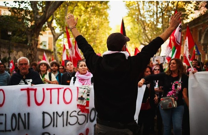 Potere al Popolo e sindacato USB stasera in piazza a Cuneo contro Meloni: “Dimissioni!”