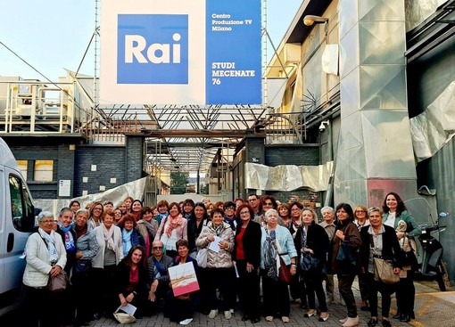 Gruppo di cuneesi in TV, alla trasmissione “Affari Tuoi” Gruppo di cuneesi in TV, alla trasmissione “Affari Tuoi”