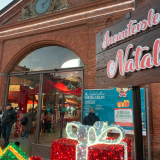 "Incantevole Natale" conquista Savigliano: famiglie protagoniste tra magia e solidarietà "Incantevole Natale" conquista Savigliano: famiglie protagoniste tra magia e solidarietà