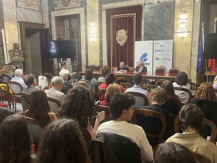 “Interfacce”, a Cuneo la XIX Summer School del Cespec indaga il mondo osservato dall’alto “Interfacce”, a Cuneo la XIX Summer School del Cespec indaga il mondo osservato dall’alto