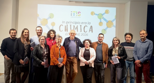 "In principio era la chimica": al suo secondo appuntamento, crea curiosità e consapevolezza all’Itis Delpozzo