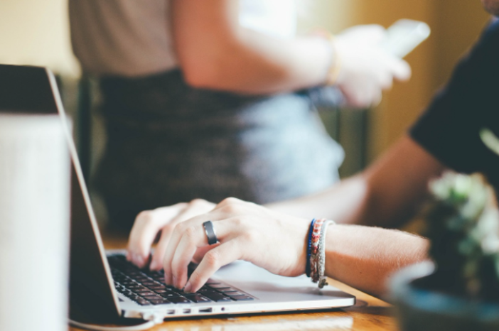 Vesta, il 21 aprile sarà il 'click day": 20 milioni di euro per famiglie con isee fino a 40mila euro