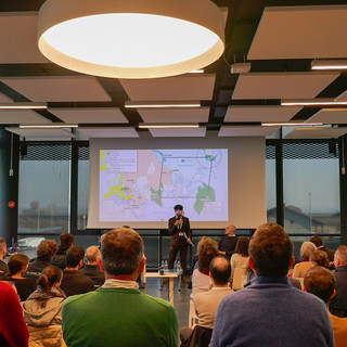 Genitorialità, leadership e spirito di squadra al centro del dialogo con Fiona May e Valeria Ciardiello Genitorialità, leadership e spirito di squadra al centro del dialogo con Fiona May e Valeria Ciardiello