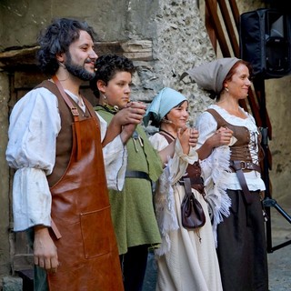 Con una festa nuziale del 1499 si conclude il viaggio de "I Racconti del Marchesato" Con una festa nuziale del 1499 si conclude il viaggio de "I Racconti del Marchesato"