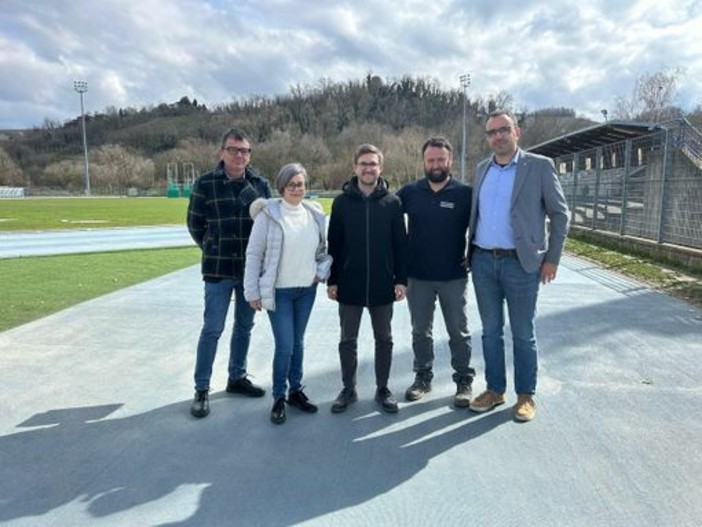 Alba, al via i lavori allo stadio "Augusto Manzo": parte il cantiere per la nuova pista di atletica Alba, al via i lavori allo stadio "Augusto Manzo": parte il cantiere per la nuova pista di atletica