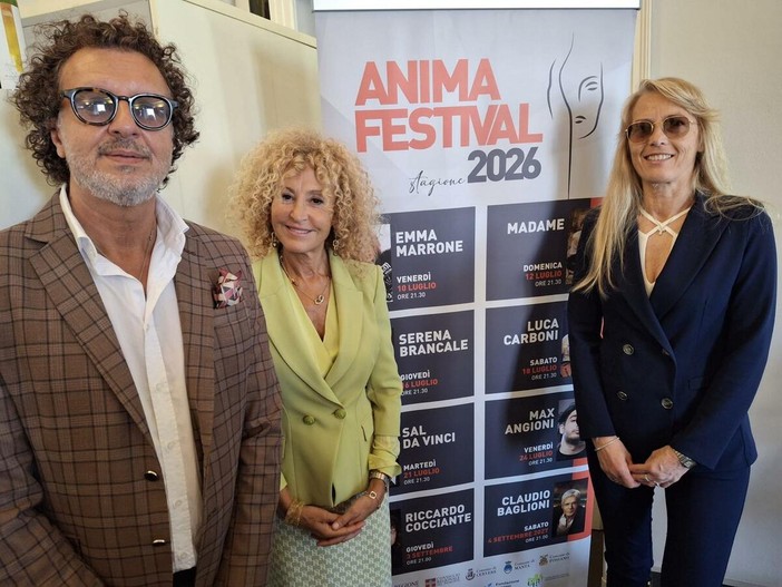 Ivan e Natascia Chiarlo insieme con la sindaca Ivana Casale Ivan e Natascia Chiarlo insieme con la sindaca Ivana Casale