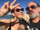 La coppia in un'immagine pubblicata da Ivan Sauna sulla sua pagina Facebook La coppia in un'immagine pubblicata da Ivan Sauna sulla sua pagina Facebook