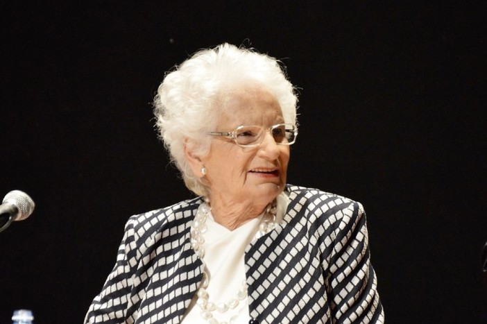 Liliana Segre, superstite di Auschwitz e testimone della Shoah, è stata nominata senatrice a vita dal Presidente della Repubblica Sergio Mattarella