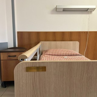 Letto ad altezza variabile dono della banca CrSavigliano alla Padre Fantino di Borgo San Dalmasso Letto ad altezza variabile dono della banca CrSavigliano alla Padre Fantino di Borgo San Dalmasso