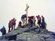 La croce in legno issata su Cima Rasciassa di Oncino nel 1975 La croce in legno issata su Cima Rasciassa di Oncino nel 1975