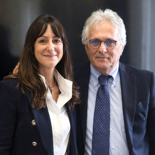 Serena Lancione, designata alla presidenza di ANAV (Associazione Nazionale Autotrasporto Viaggiatori) per il quadriennio 2026-2030. Al suo fianco il presidente uscente Nicola Biscotti