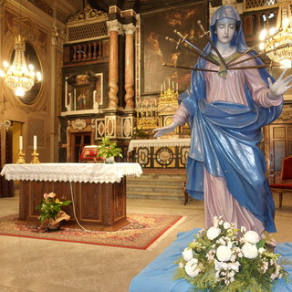 La statua della Madonna Addolorata, chiesa dei Battuti Neri, a Bra (foto di repertorio)