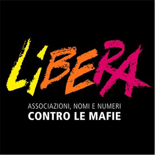 Libera Cuneo dona libri alla comunità: nuovi volumi per la biblioteca Anna Frank e l’IC Grandis Libera Cuneo dona libri alla comunità: nuovi volumi per la biblioteca Anna Frank e l’IC Grandis
