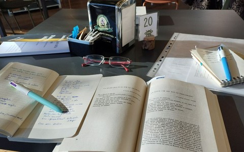 Silent Book Party, al Parco della Resistenza di Cuneo il terzo appuntamento di lettura poetica in silenzio