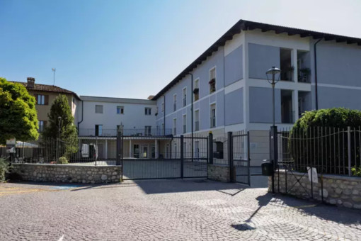 L'ingresso della Casa della Salute situata in piazza Santa Maria di Busca