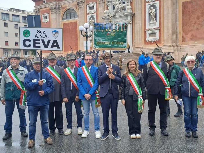 Anche l'assessore Laura Amerio all'Adunata degli Alpini di Genova Anche l'assessore Laura Amerio all'Adunata degli Alpini di Genova