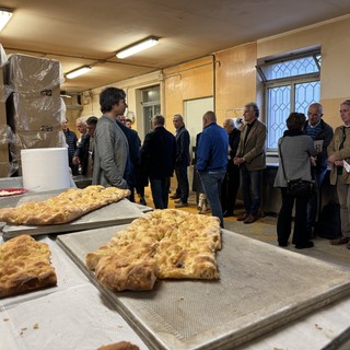 Alla scoperta del laboratorio di panetteria del “Cerialdo” di Cuneo: “Il lavoro assicura un presente. E riduce la recidiva”