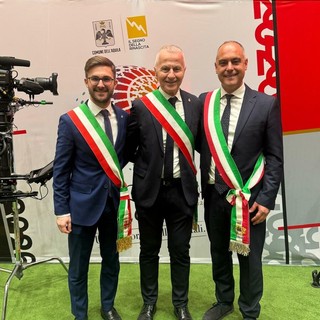 Gatto con i sindaci di Assisi e Procida