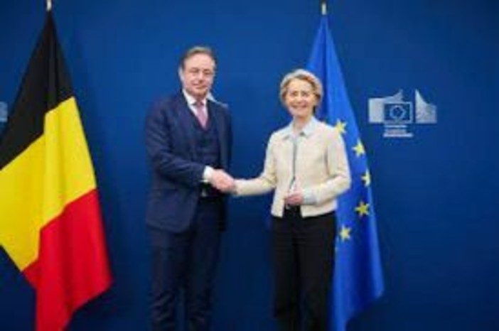 L’atteggiamento obliquo di UE e USA impensierisce Kiev