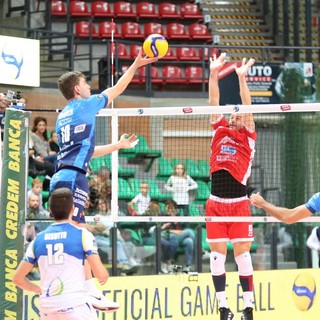 Luca Chiapello in attacco nella partita contro Ravenna