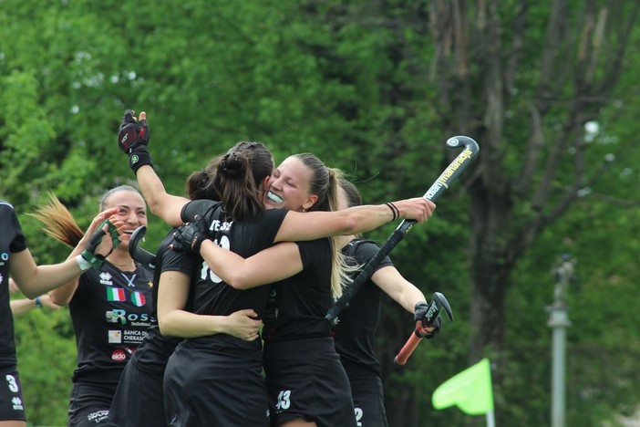 La gioia delle braidesi dopo la vittoria con Torino La gioia delle braidesi dopo la vittoria con Torino