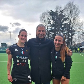 Il  Presidente con le attaccanti Pilar De Biase e Lisa Di Blasi