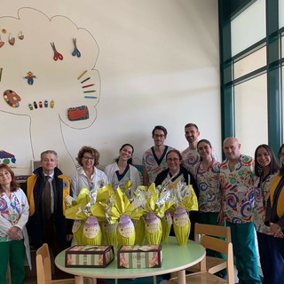Uova di Pasqua solidali del Lions Club per i piccoli pazienti di Mondovì