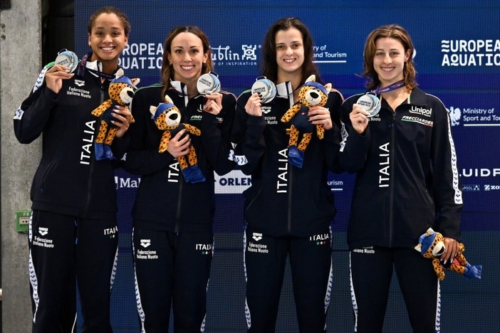 La staffetta 4x50 (Foto Andrea Masini deepbluemedia. federnuoto)