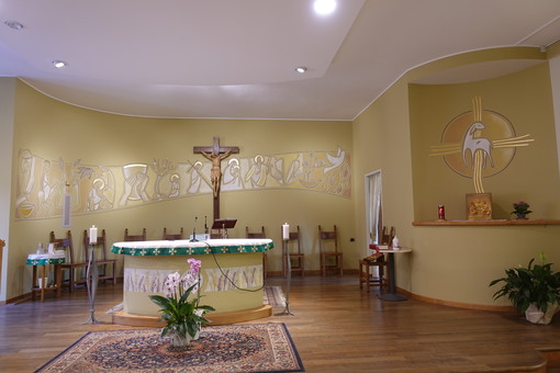 In foto la cappella dell’Istituto Salesiano San Domenico Savio di Bra