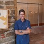L'artista Franco Giletta con le sue opere in mostra a Manta L'artista Franco Giletta con le sue opere in mostra a Manta