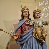 In foto, la statua dell’Ausiliatrice nella cappella dei Salesiani di Bra In foto, la statua dell’Ausiliatrice nella cappella dei Salesiani di Bra