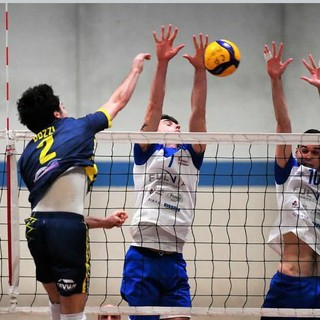 Un'azione di gara tra Mondovì e Ciriè