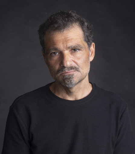 Il premio Strega Daniele Mencarelli nella fotografia di Claudio Sforza