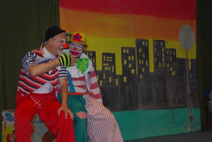 San Michele Mondovì, “Il circo del riciclo” chiude il giro di boa di Sipario Aperto II San Michele Mondovì, “Il circo del riciclo” chiude il giro di boa di Sipario Aperto II