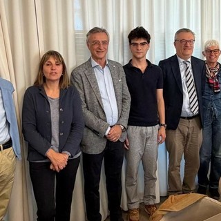Francesco Villois, presidente della Fondazione CrSavigliano, alcuni membri del cda Metteo Borghino e dirigente dell'Arimondi Eula Luca Martini