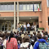 Il saluto del vice sindaco, Gabriele Campora agli studenti dell'Anna Frank Il saluto del vice sindaco, Gabriele Campora agli studenti dell'Anna Frank