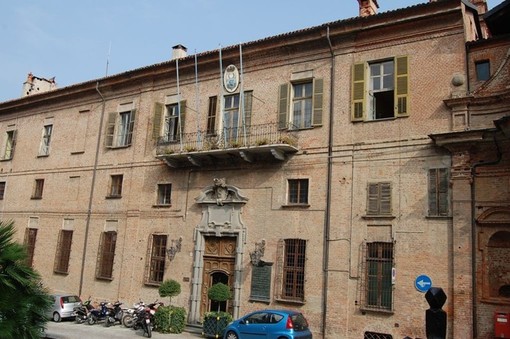 Il Municipio di Saluzzo dove è ospitata la mostra