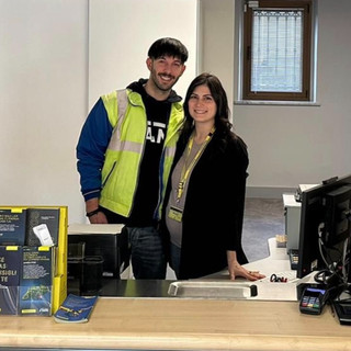 Un amore nato nel centro di distribuzione a Dronero: la storia di San Valentino di Poste Italiane Un amore nato nel centro di distribuzione a Dronero: la storia di San Valentino di Poste Italiane