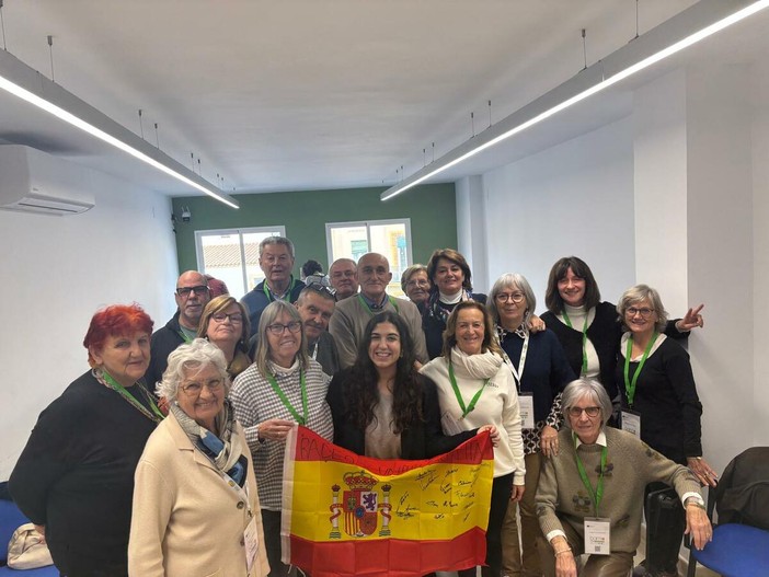 Il direttivo con alcuni studenti dell'Unitre di Moretta Il direttivo con alcuni studenti dell'Unitre di Moretta