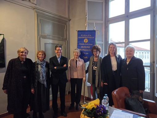 Mondovì, inaugurata a Piazza la mostra "Non solo MMimose" Mondovì, inaugurata a Piazza la mostra "Non solo MMimose"