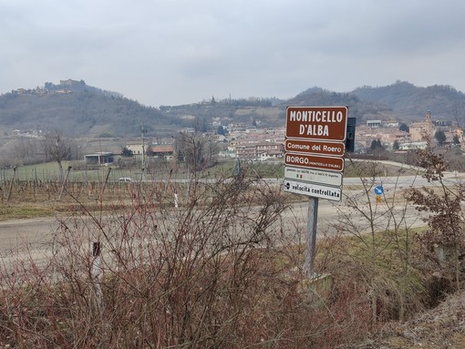 Monticello d’Alba diventa “borgo d’arte”: weekend tra contemporaneo, storia e mistero Monticello d’Alba diventa “borgo d’arte”: weekend tra contemporaneo, storia e mistero