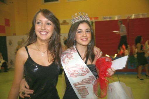 Miss Val Maira attuale, Stefania Baruffa insieme all'ex Miss Val Maira Laura Morano. Miss Val Maira attuale, Stefania Baruffa insieme all'ex Miss Val Maira Laura Morano.