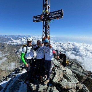 Marco Galliano in vetta al Monviso, agosto 2025 chiude la sua impresa "Una montagna di sorrisi"